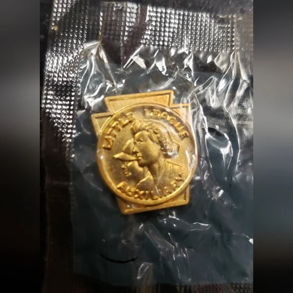 Vintage Little League Auxiliary Pin - Picture 1 of 2
